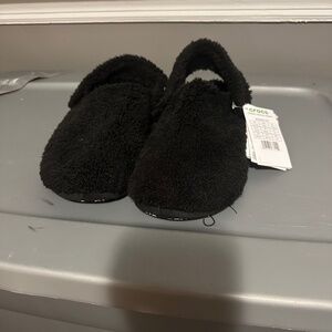 NWT NWOB Black Crocs Classic Cozzzy slipper M7/W9 Unisex
